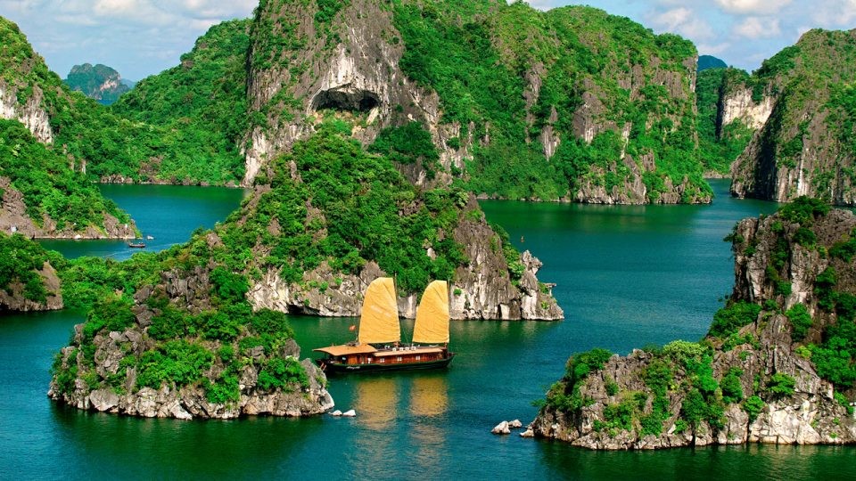 2N1D Tour: Ninh Binh - Ha Long